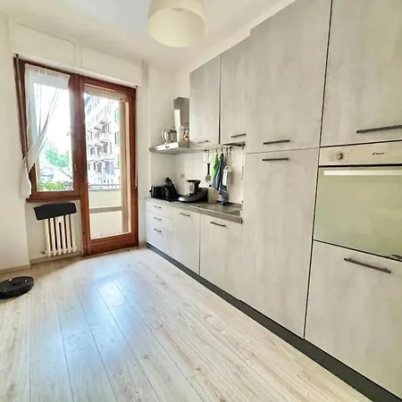 Show Me 2 Bedroom Duomo & Airport Tram *