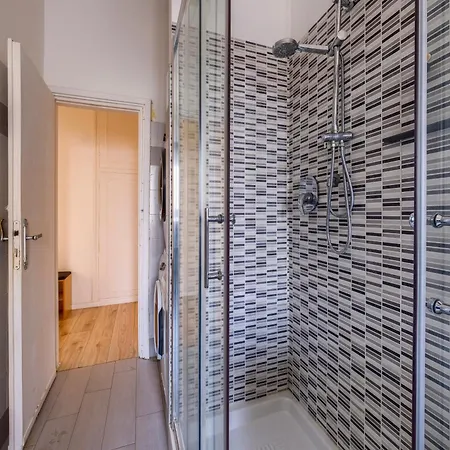 Show Me 2 Bedroom Duomo & Airport Tram