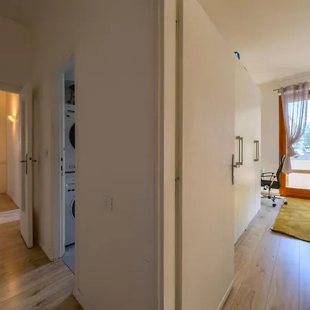 Show Me 2 Bedroom Duomo & Airport Tram شقة *