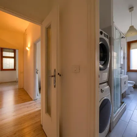 شقة Show Me 2 Bedroom Duomo & Airport Tram