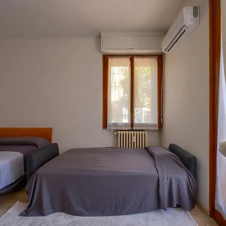Show Me 2 Bedroom Duomo & Airport Tram شقة فلورنس