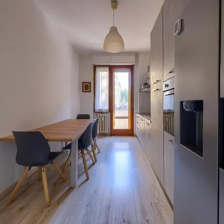 شقة Show Me 2 Bedroom Duomo & Airport Tram
