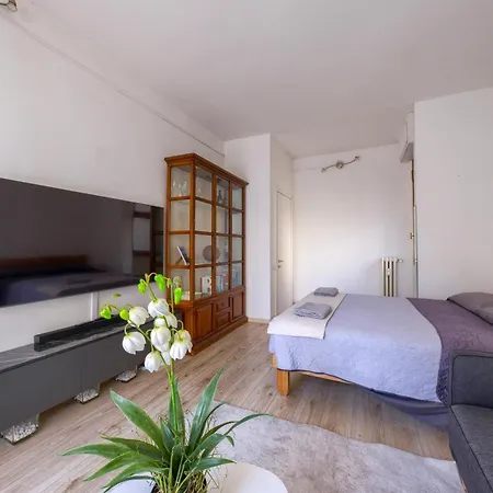 Show Me 2 Bedroom Duomo & Airport Tram شقة فلورنس